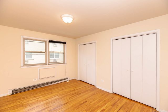 2007 W Touhy Avenue 207, Chicago, IL 60645