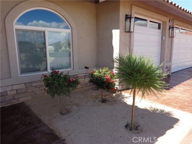 18255 Winnetka, Apple Valley, CA 92307