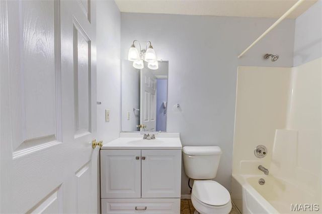 4319 Lindell Boulevard D, St Louis, MO 63108