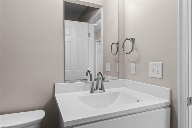 1619 Slidell LN, Virginia Beach, VA 23454