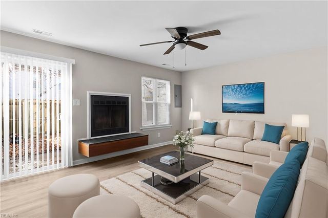 1619 Slidell LN, Virginia Beach, VA 23454