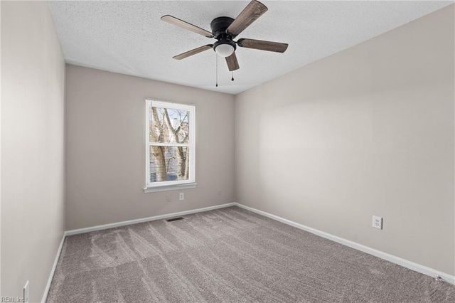 1619 Slidell LN, Virginia Beach, VA 23454