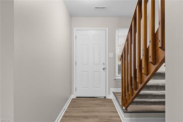 1619 Slidell LN, Virginia Beach, VA 23454