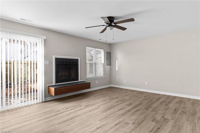 1619 Slidell LN, Virginia Beach, VA 23454