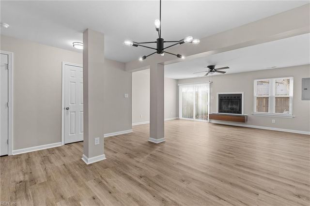 1619 Slidell LN, Virginia Beach, VA 23454