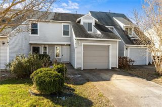1619 Slidell LN, Virginia Beach, VA 23454