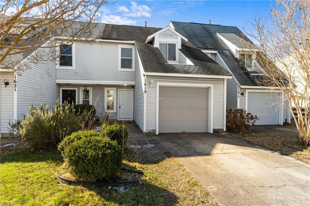 1619 Slidell LN, Virginia Beach, VA 23454