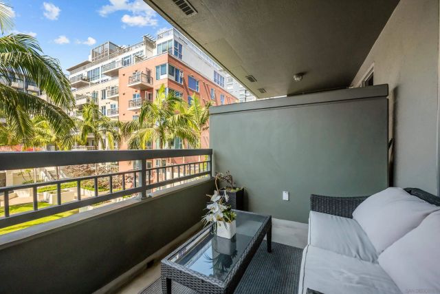 300 W Beech 204, San Diego, CA 92101