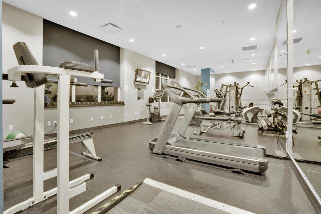 300 W Beech 204, San Diego, CA 92101