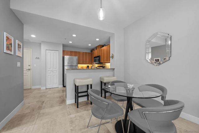 300 W Beech 204, San Diego, CA 92101