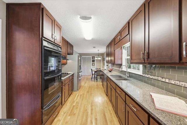 2334 Pine Point Drive, Lawrenceville, GA 30043