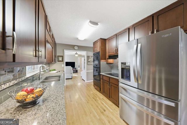 2334 Pine Point Drive, Lawrenceville, GA 30043