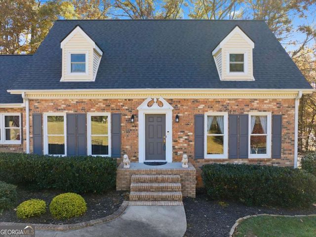 2334 Pine Point Drive, Lawrenceville, GA 30043