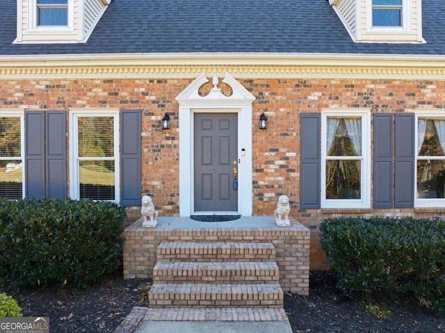 2334 Pine Point Drive, Lawrenceville, GA 30043