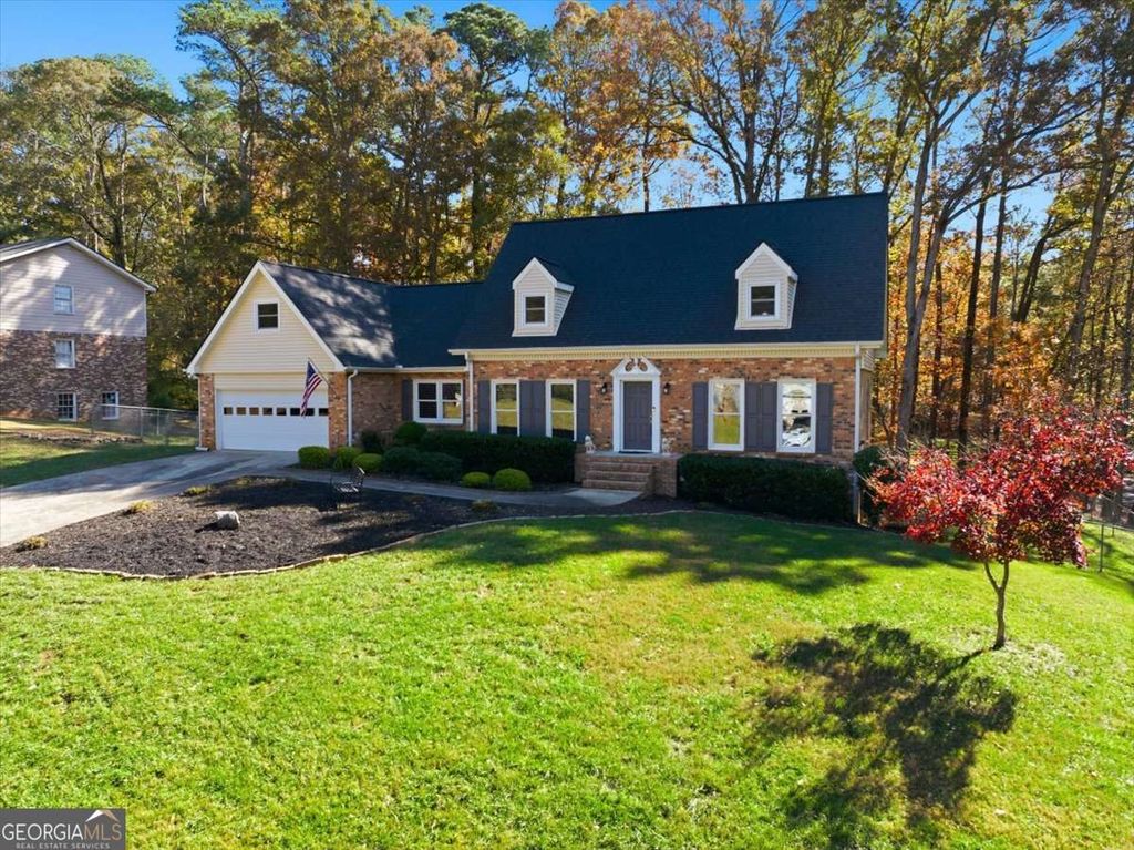 2334 Pine Point Drive, Lawrenceville, GA 30043