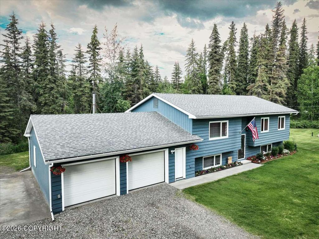 3052 Springs Boulevard, North Pole, AK 99705