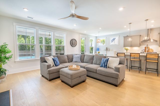 1055 Harriman Lane, Charleston, SC 29492