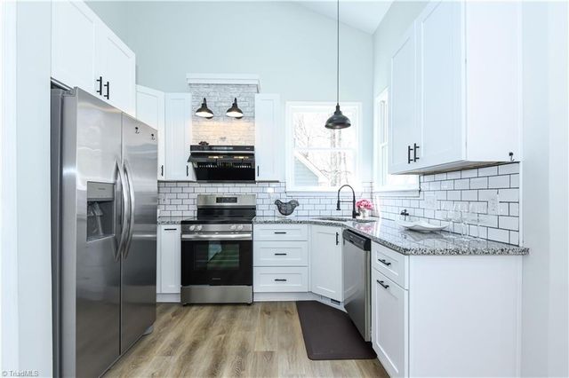 5 Archer Glen Court, Greensboro, NC 27407