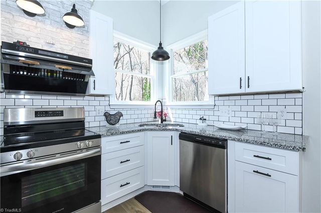 5 Archer Glen Court, Greensboro, NC 27407