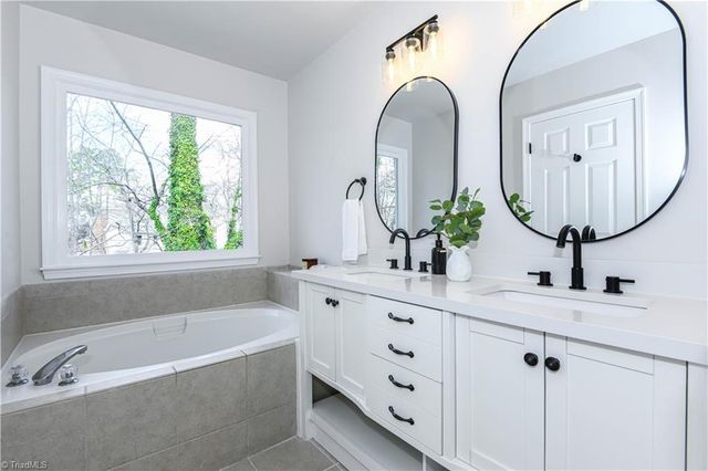 5 Archer Glen Court, Greensboro, NC 27407