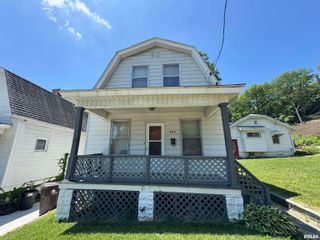 803 CAROLINE Street, Peoria, IL 61603