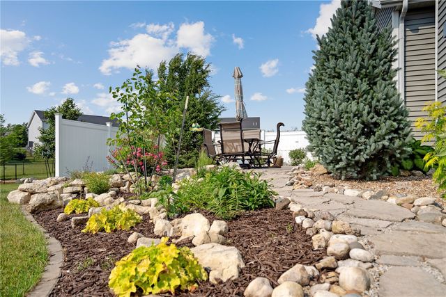 800 Bowhunter, Marion, IA 52302