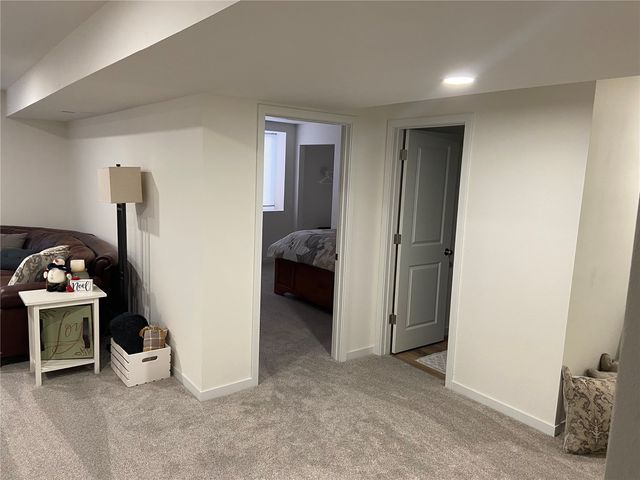 800 Bowhunter, Marion, IA 52302