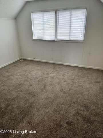 3122 Commander Dr, Louisville, KY 40220