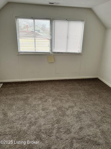 3122 Commander Dr, Louisville, KY 40220