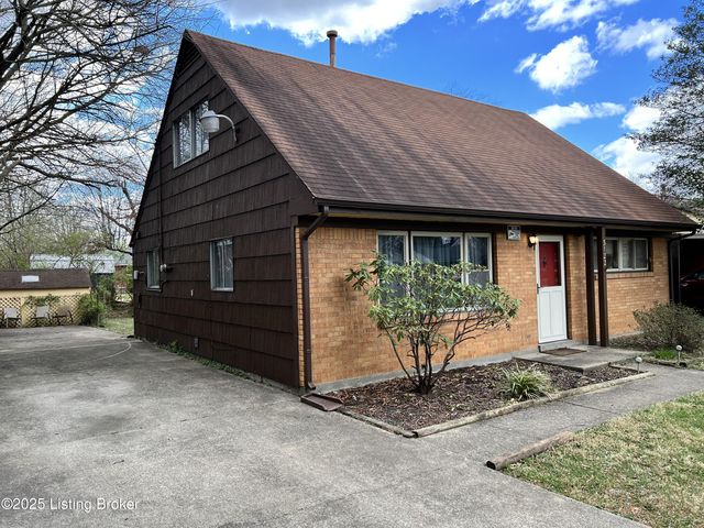 3122 Commander Dr, Louisville, KY 40220