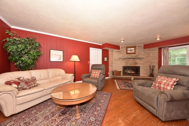 1317 S 7th AVENUE, West Bend, WI 53095