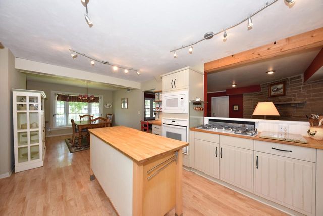 1317 S 7th AVENUE, West Bend, WI 53095