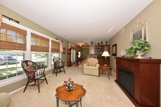 1317 S 7th AVENUE, West Bend, WI 53095