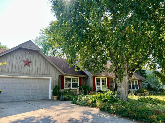 1317 S 7th AVENUE, West Bend, WI 53095