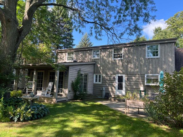 1317 S 7th AVENUE, West Bend, WI 53095