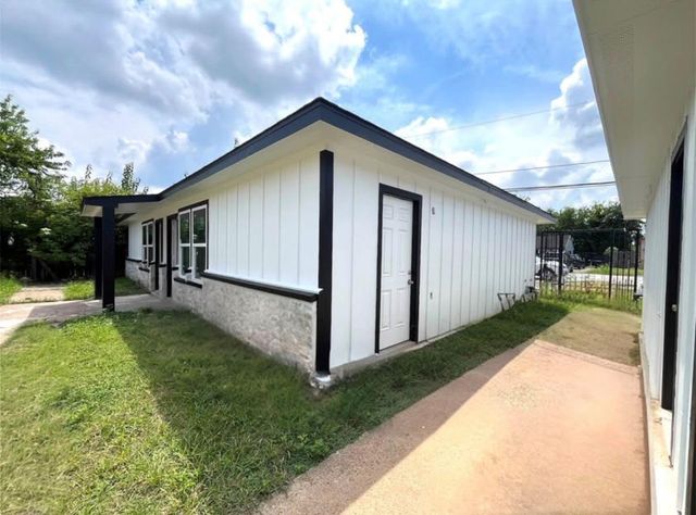 4305 Phlox Street 7A, Houston, TX 77051