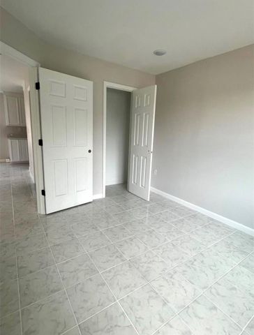 4305 Phlox Street 7A, Houston, TX 77051