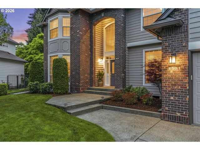 4501 Ne 137TH St, Vancouver, WA 98686