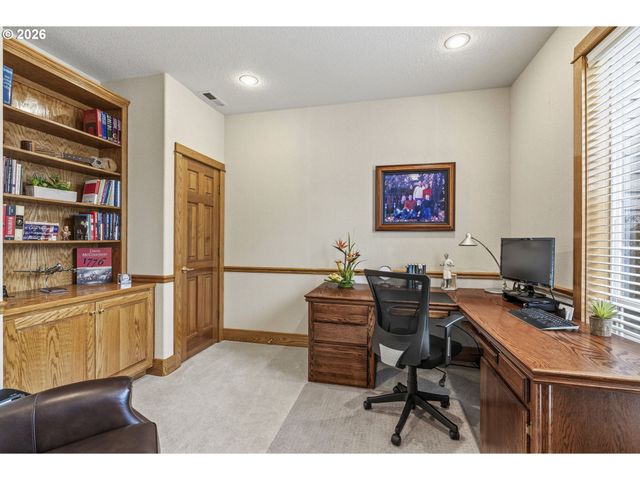 4501 Ne 137TH St, Vancouver, WA 98686