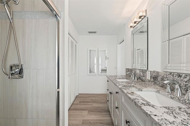 7215 WESTMORELAND DRIVE, Sarasota, FL 34243