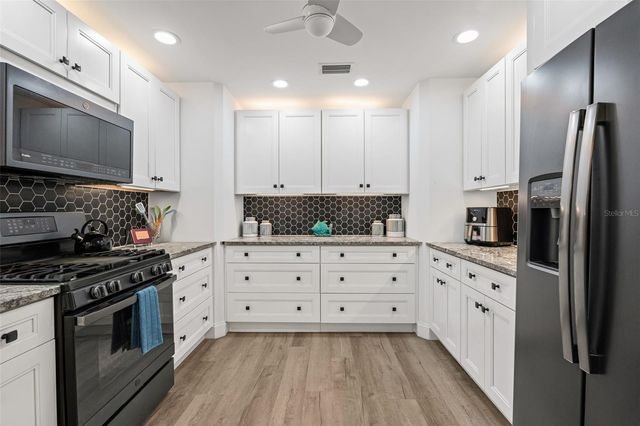 7215 WESTMORELAND DRIVE, Sarasota, FL 34243