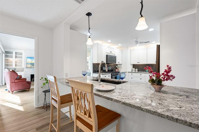 7215 WESTMORELAND DRIVE, Sarasota, FL 34243
