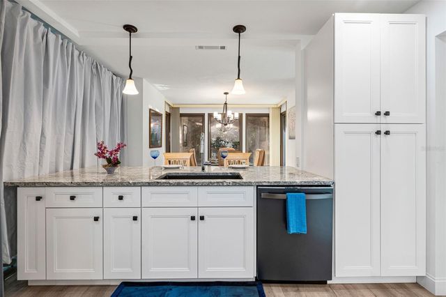 7215 WESTMORELAND DRIVE, Sarasota, FL 34243