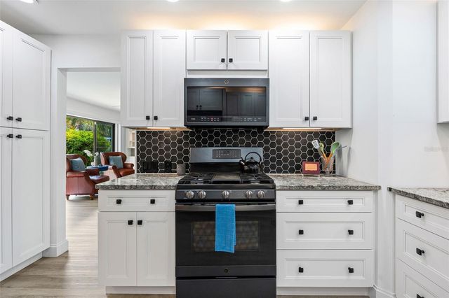 7215 WESTMORELAND DRIVE, Sarasota, FL 34243