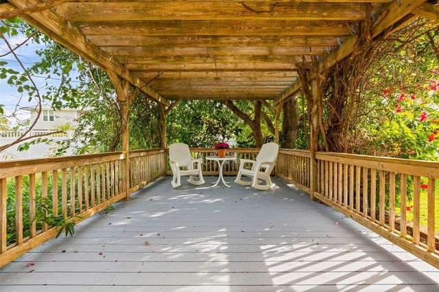7215 WESTMORELAND DRIVE, Sarasota, FL 34243