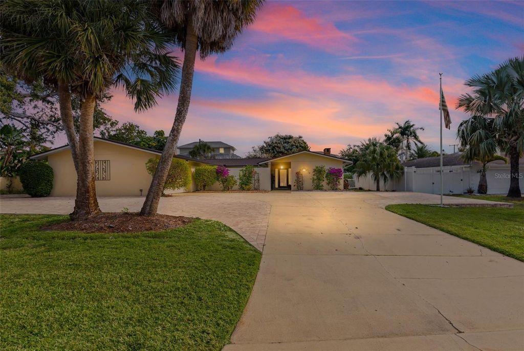7215 WESTMORELAND DRIVE, Sarasota, FL 34243