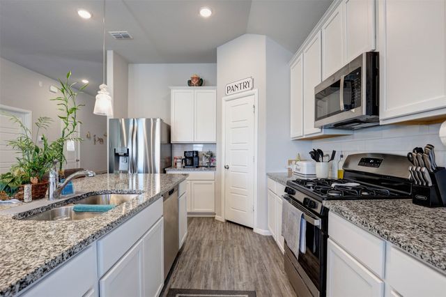 8948 Bronze Meadow Drive, Fort Worth, TX 76131