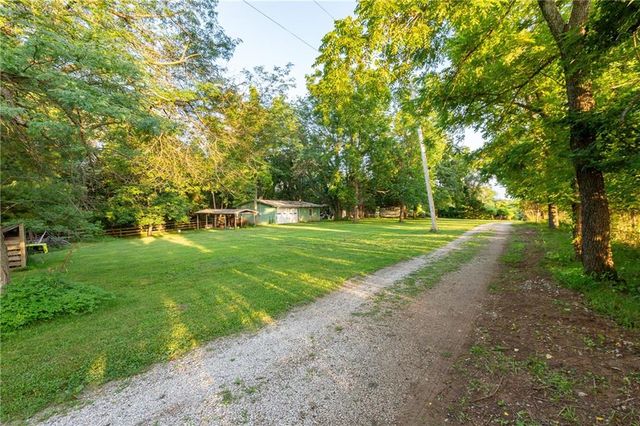 33200 E hammond Road, Lone Jack, MO 64070