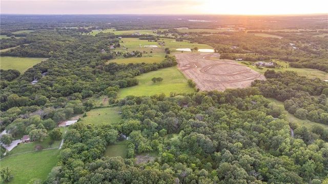 33200 E hammond Road, Lone Jack, MO 64070