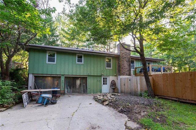33200 E hammond Road, Lone Jack, MO 64070